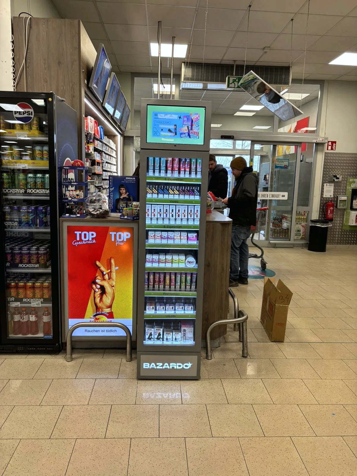Bazardo Verkaufsvitrine bei Jet, Hamburg